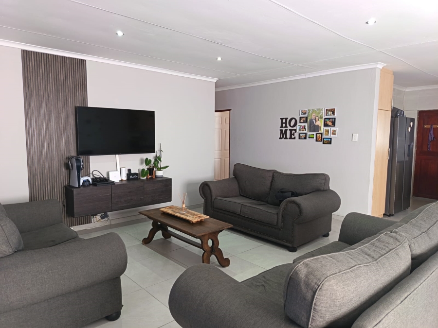 2 Bedroom Property for Sale in Strelitzia Park Eastern Cape